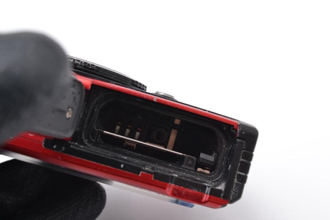 オリンパス　OLYMPUS TOUGH TG-5 4K 防水カメラ