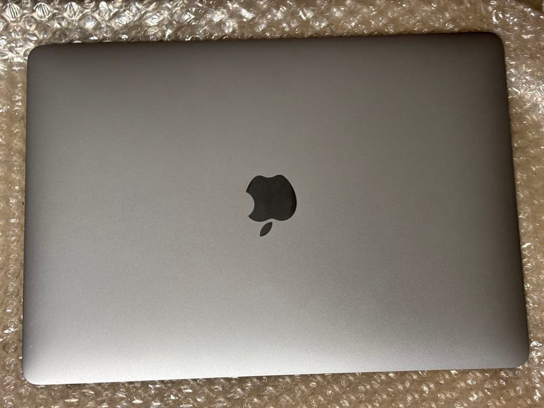 macbook air 13インチ　A1932 128GB i5