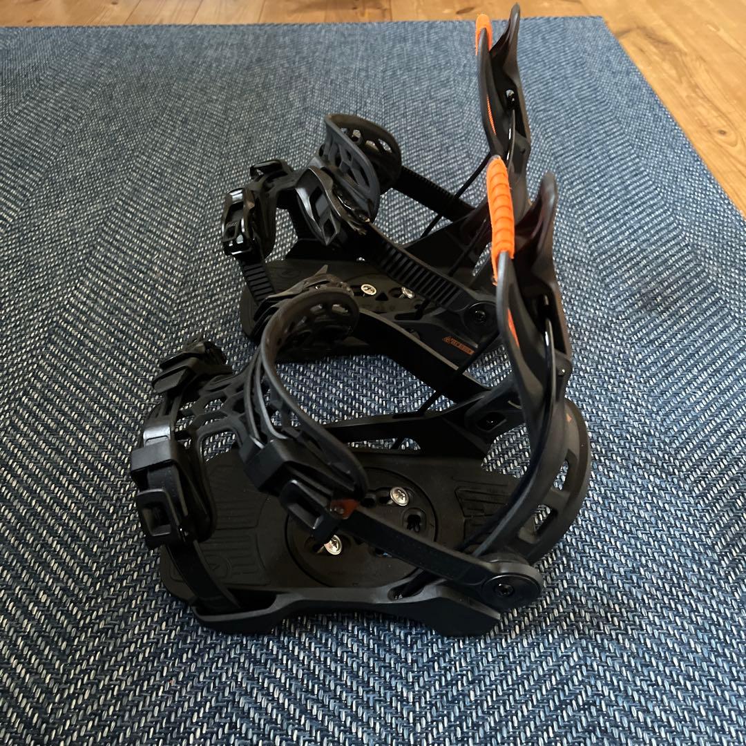 スノーボードビンディング ブラック/オレンジ