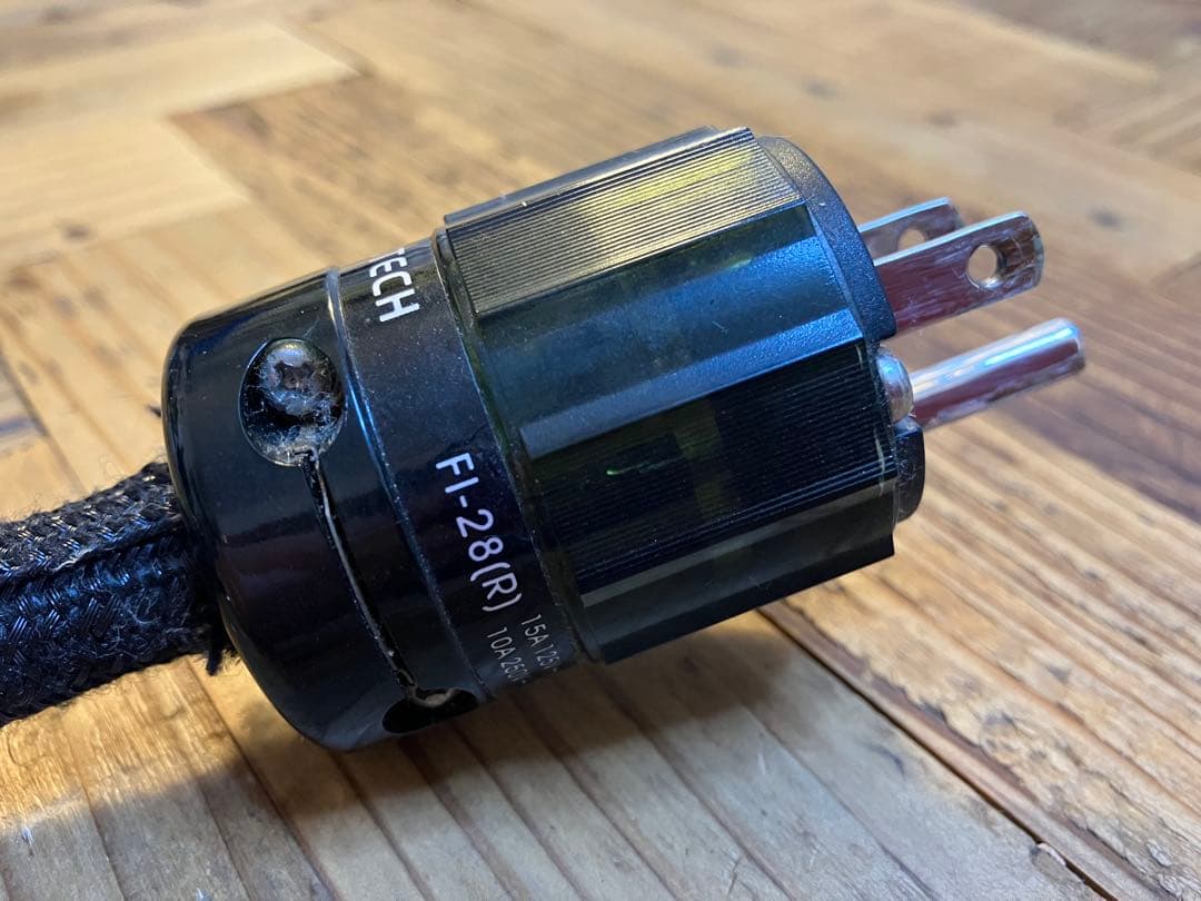 純銀単線電源ケーブル(AET 4Nクライオ)+フルテック高級プラグ 35cm