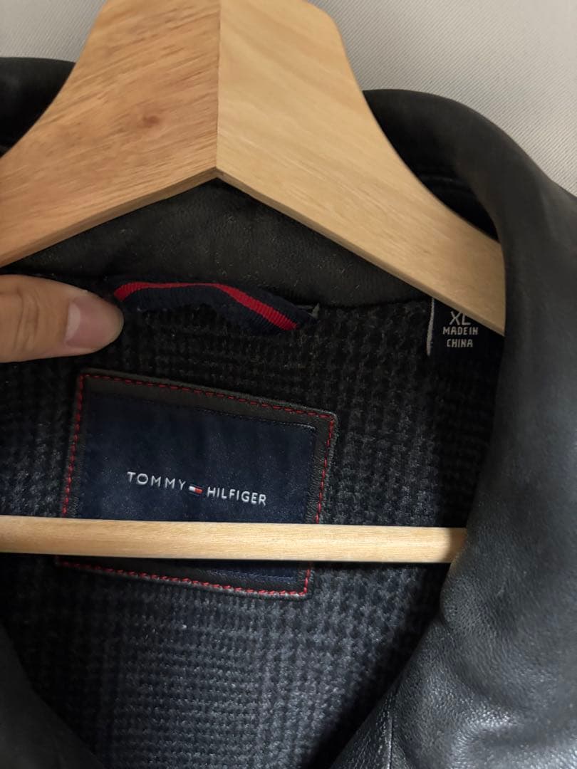 トミーヒルフィガー　レザージャケット