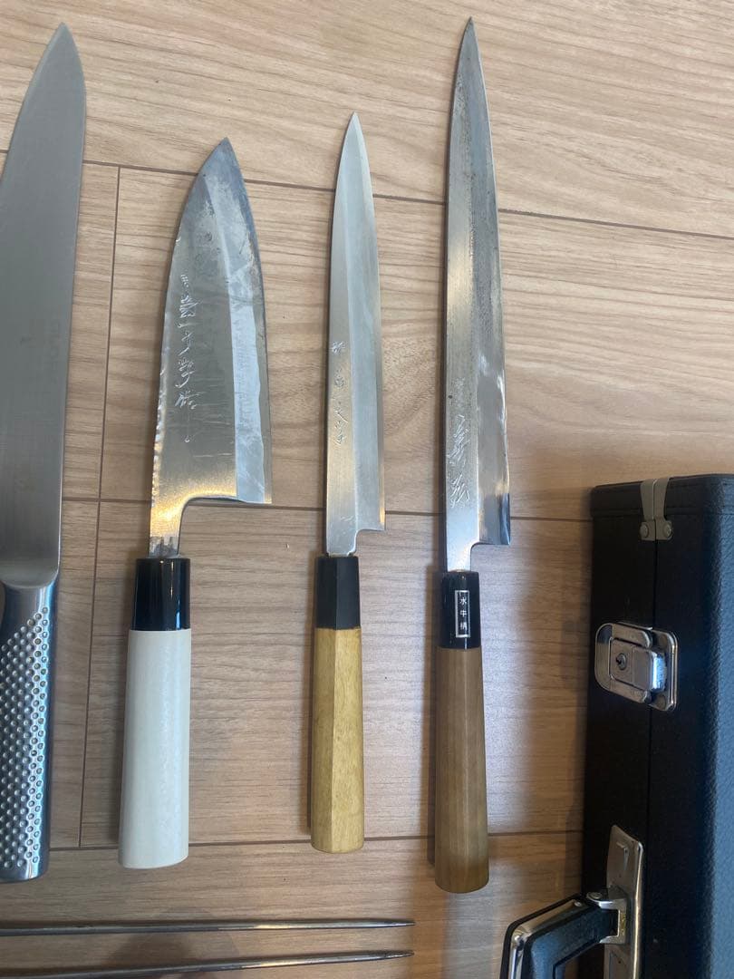 うみ58。包丁セット　ケース付き