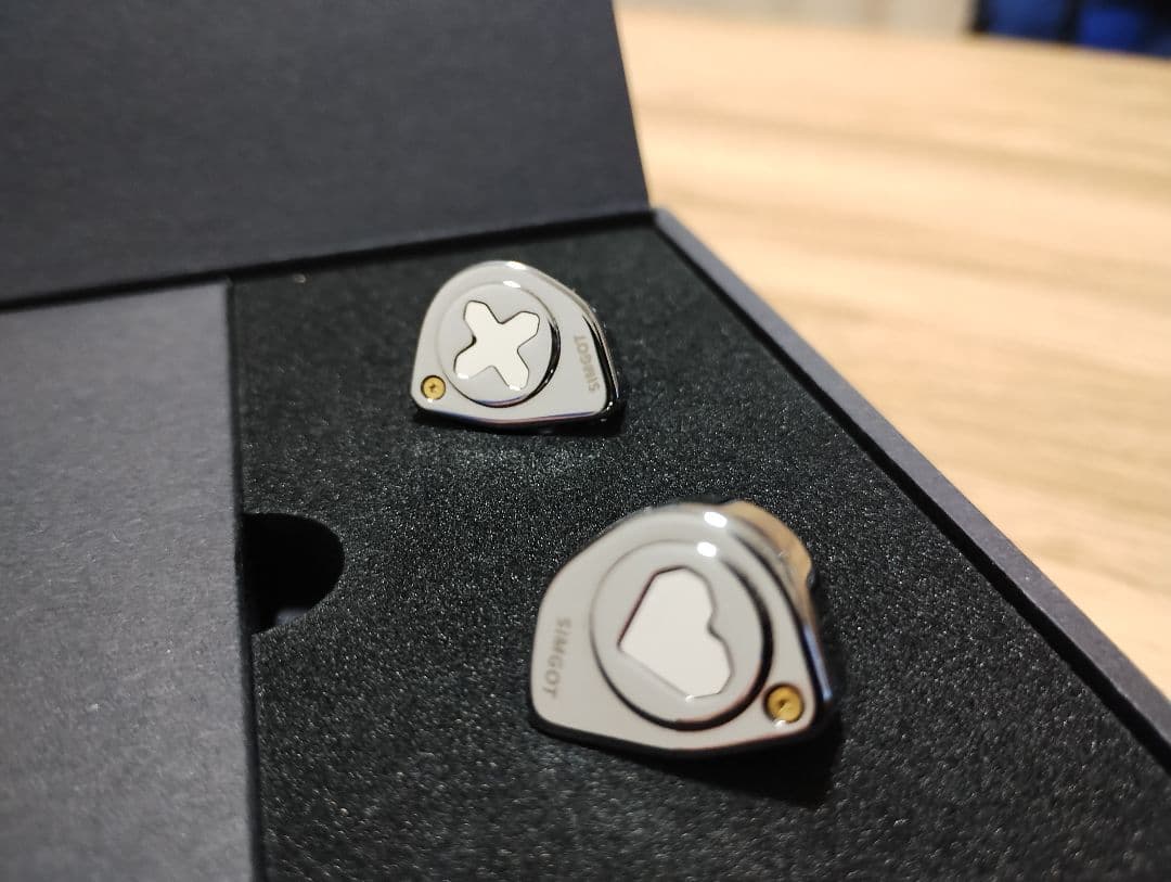 ★「SIMGOT EW300 」クラスを超えた解像感とポテンシャルの有線イヤホン