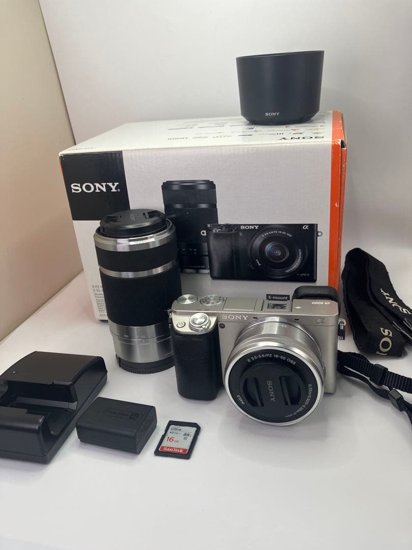 【返品保証・動作良好】SONY α6000 ダブルズームレンズキット シルバー