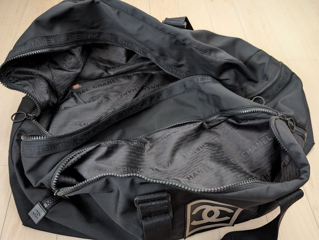 CHANEL ブラック ボストンバッグ　スポーツライン
