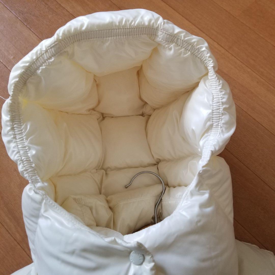 破格値価格　モンクレール　白ダウンベストフード付き　人気デザイン　正規品