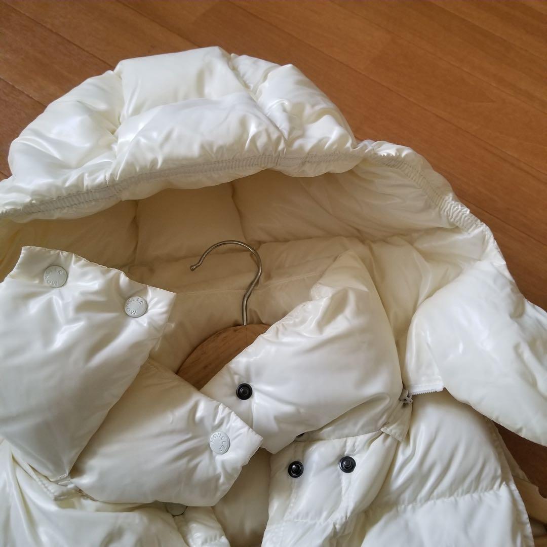 破格値価格　モンクレール　白ダウンベストフード付き　人気デザイン　正規品