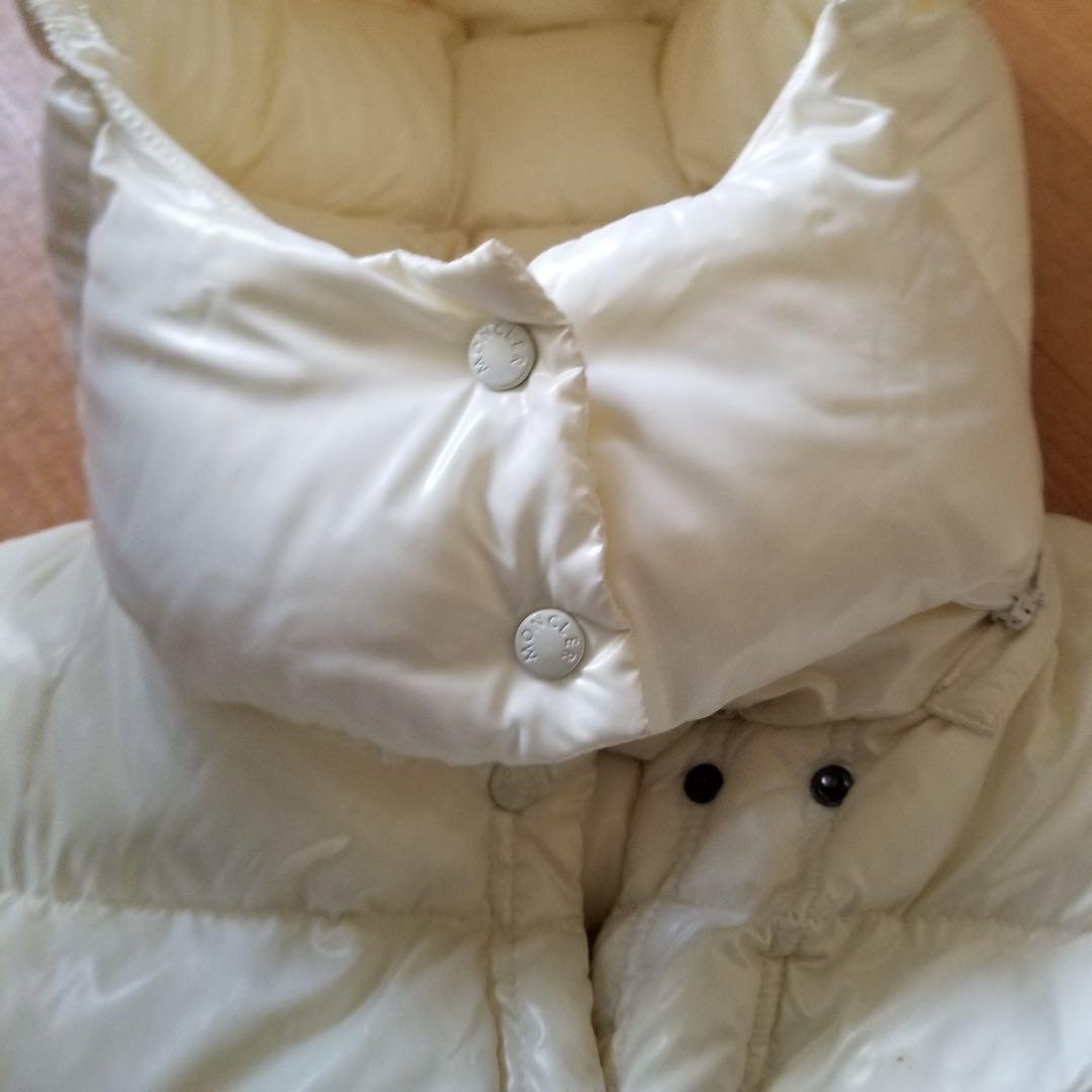 破格値価格　モンクレール　白ダウンベストフード付き　人気デザイン　正規品