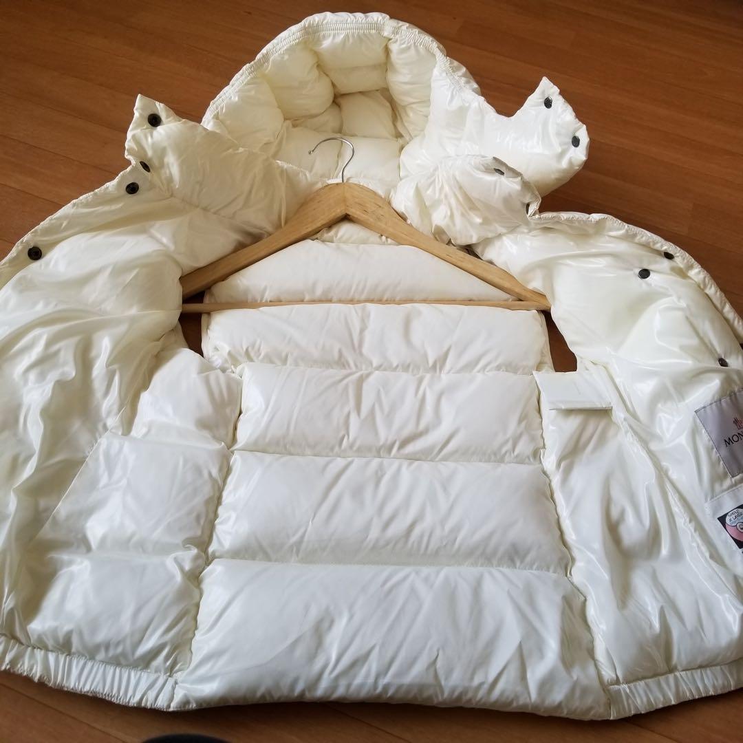 破格値価格　モンクレール　白ダウンベストフード付き　人気デザイン　正規品
