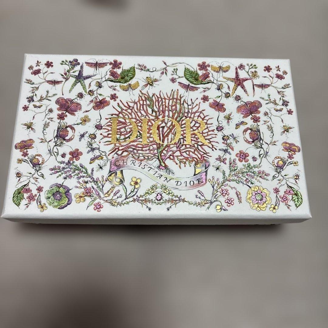 Christian Dior iphone15 ケース カナージュ チャーム付き