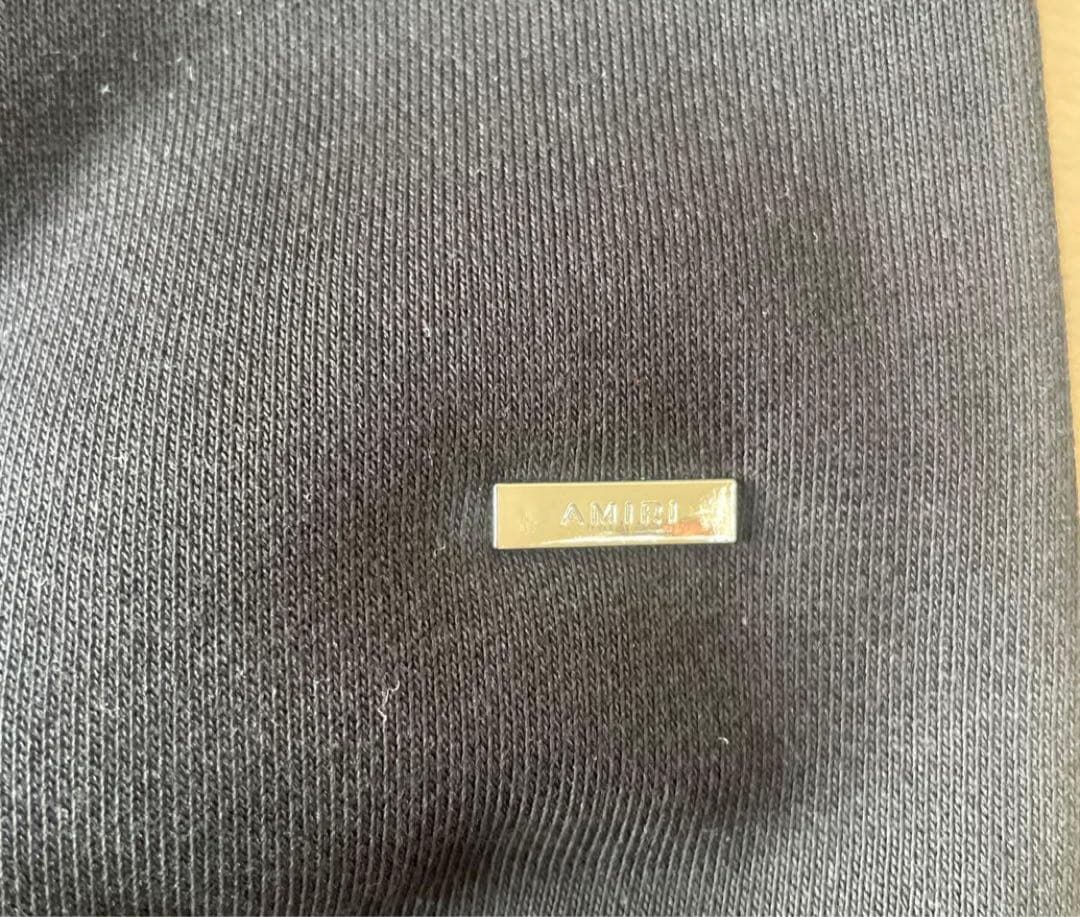 AMIRI フード付きパーカー 黒