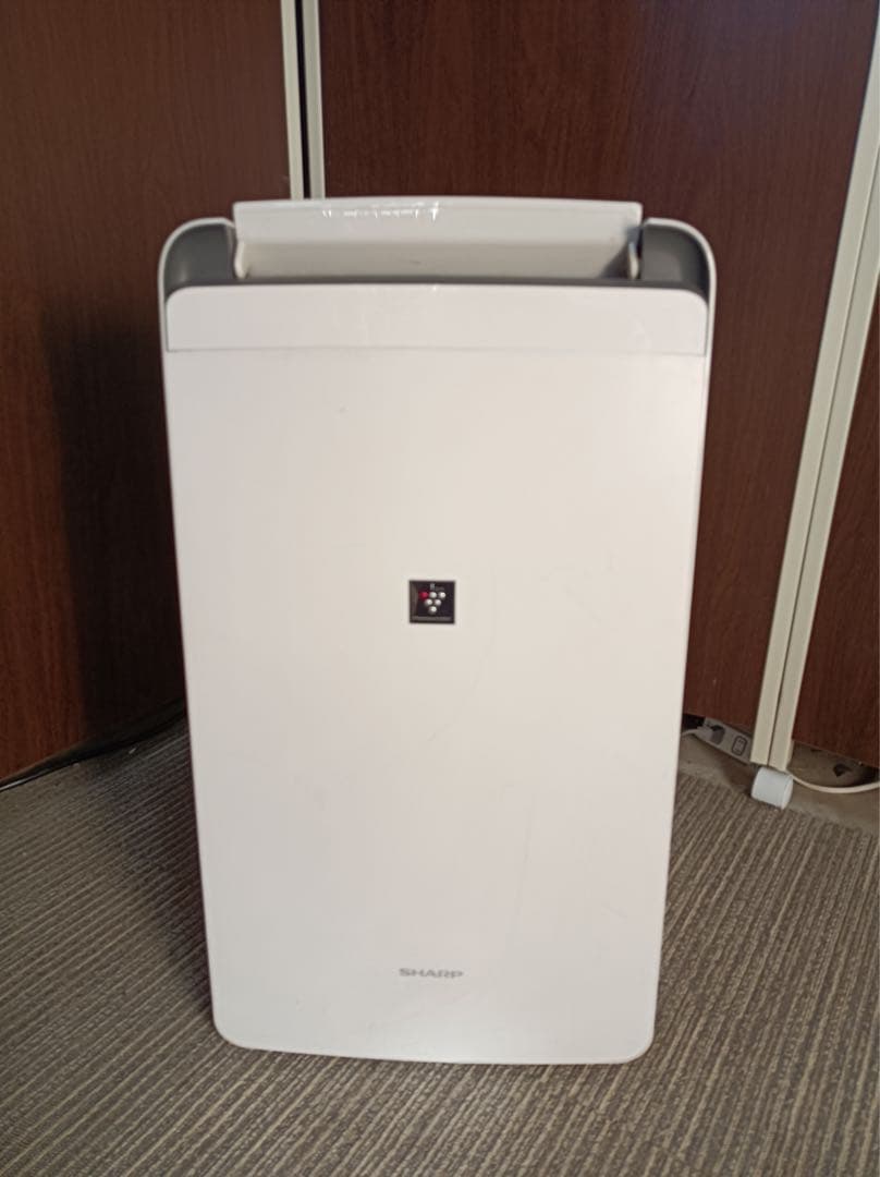 [八6587] シャープ 2020年製 除湿機 CV-J120-W