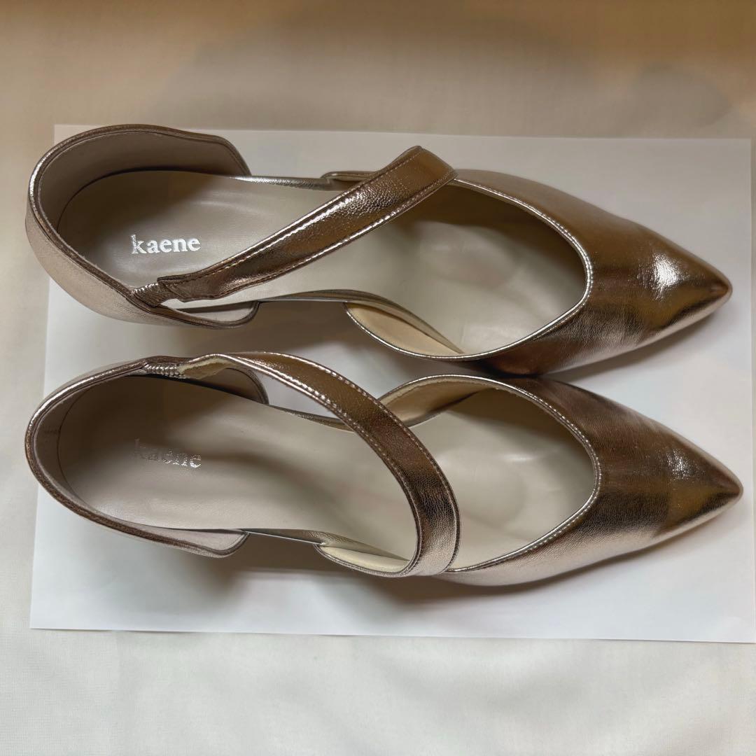 kaene 24cm アシメストラップパンプス ピンク