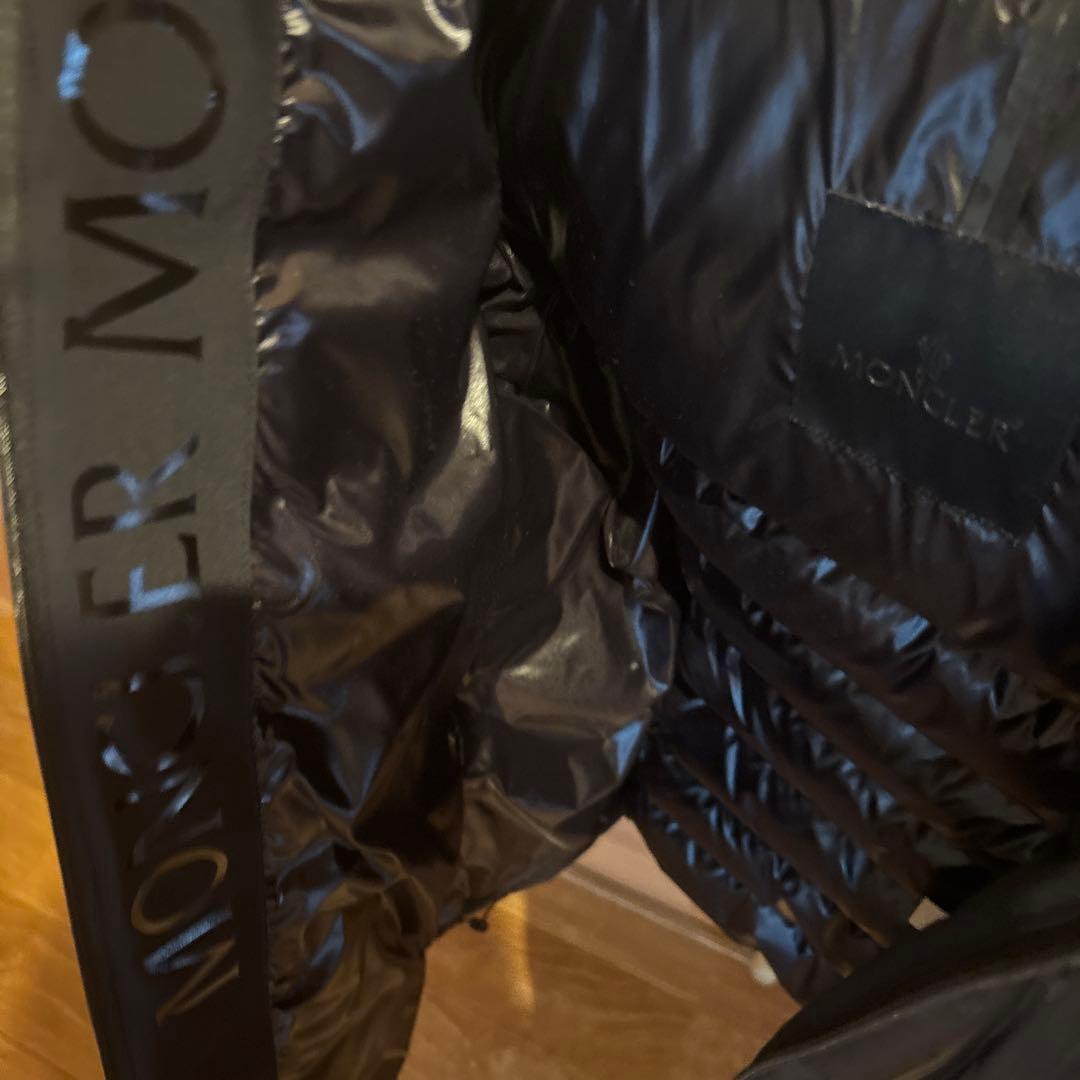 MONCLER ブラック ダウンジャケット レディース