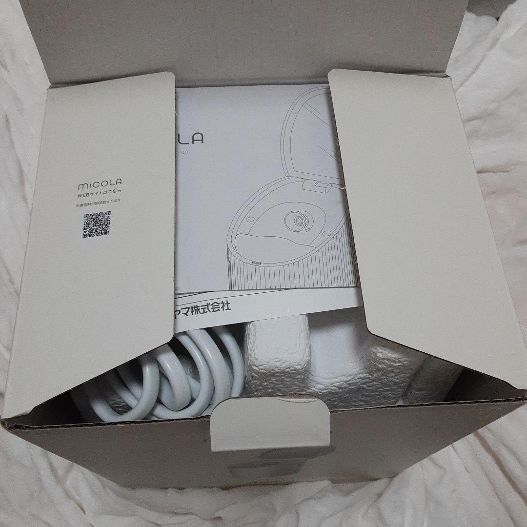 アイリスオーヤマ MiCOLA　フェイススチーマー　FST-101 ホワイト