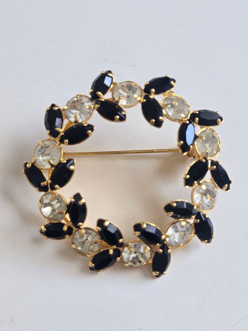 アンティーク☆ブローチ☆リースモチーフ　フランス　蚤の市　ヴィンテージ