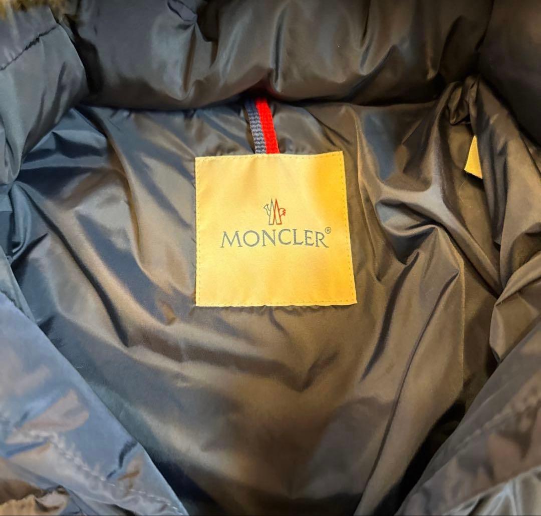 MONCLER ネイビー ダウンジャケット ファー付き