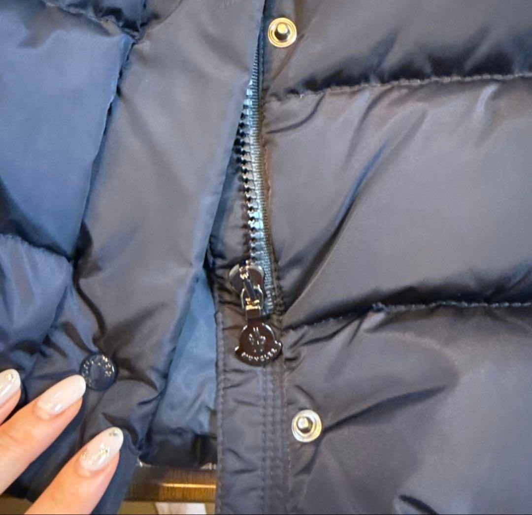 MONCLER ネイビー ダウンジャケット ファー付き