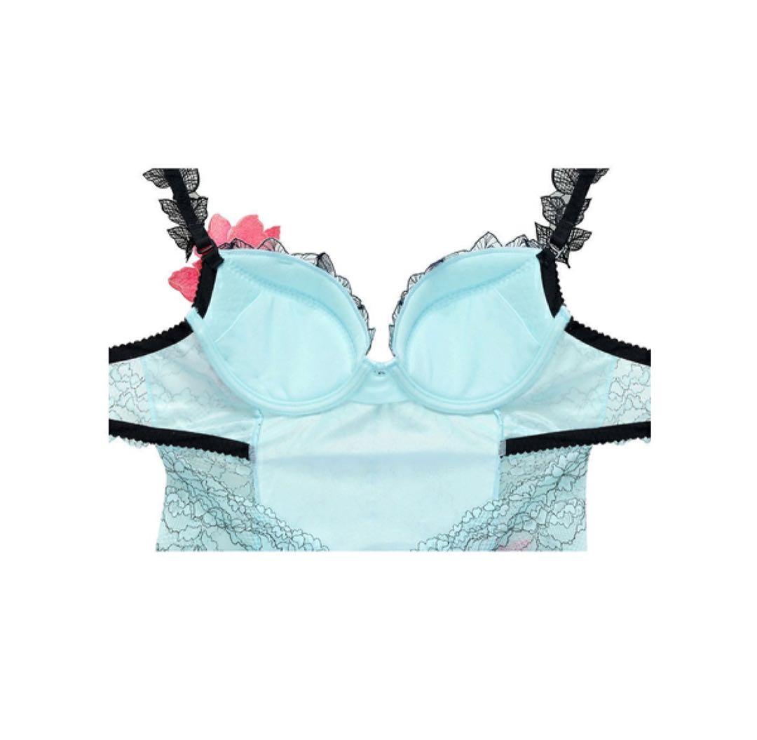 C70ワコール サルート 83G スリーインワン BTJ583 【40周年限定】