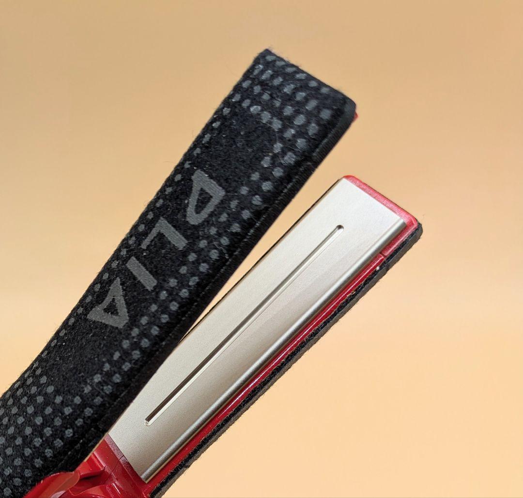 ✴️新品同様✴️PLIA ストレートアイロン レッド