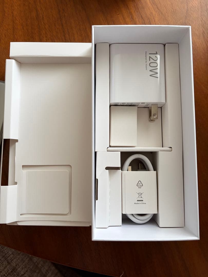 Xiaomi14T Pro SIMフリー チタングレー256GB オマケ有 美品