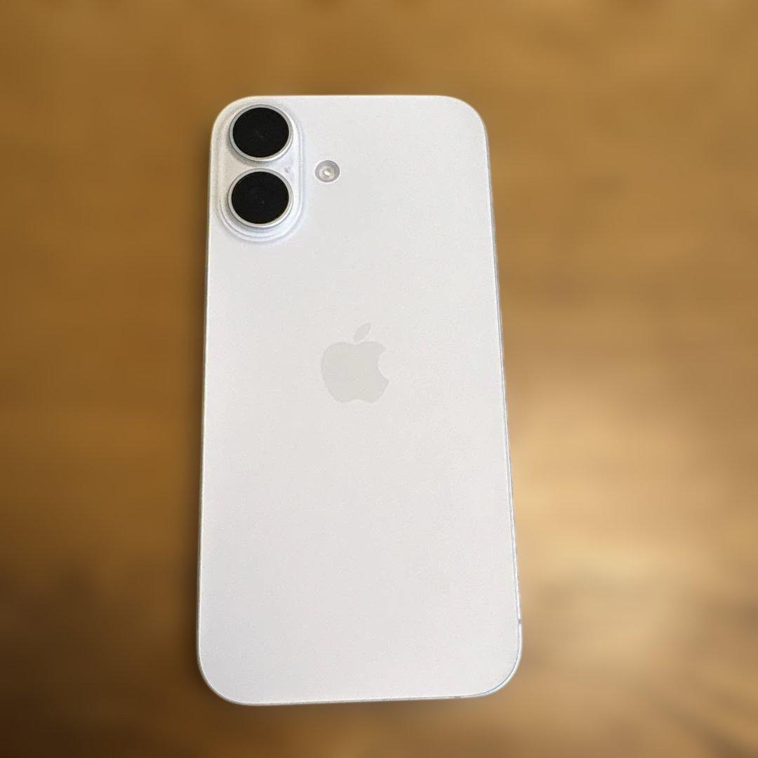 iPhone16 本体 ホワイト 256GB 中古 バッテリー94% 残債なし