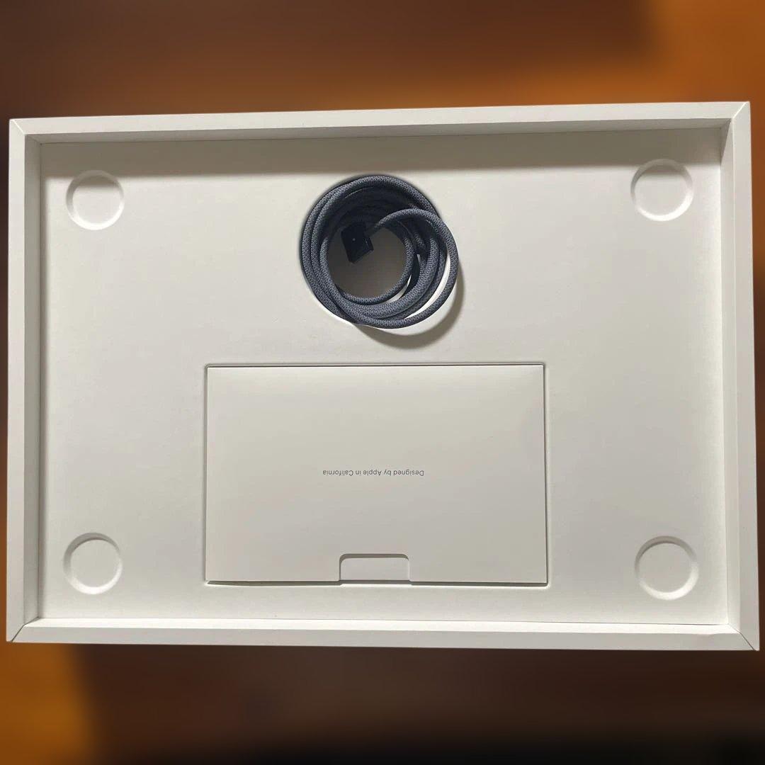 美品　Apple MacBook Air M3 ミッドナイト