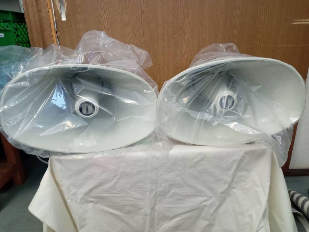 UNI-PEX　50W選挙スピーカー2本で　UNI-PEXアンプ12V　40W