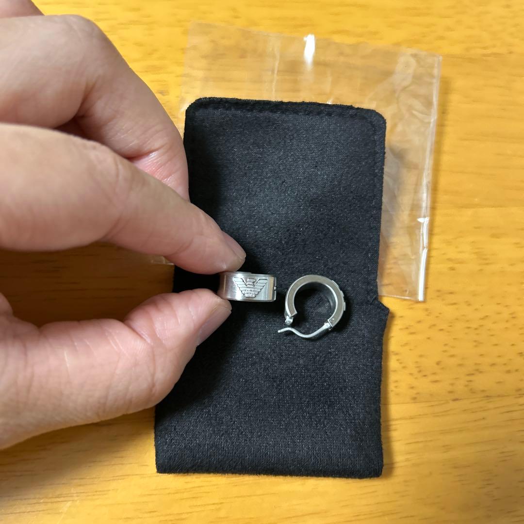 EMPORIO ARMANI フープピアス