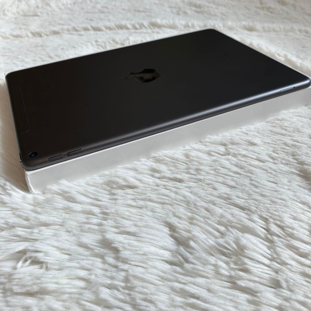 【完動品】iPad Air3 256GB SIMフリー 【すぐ発送】 【付属品】