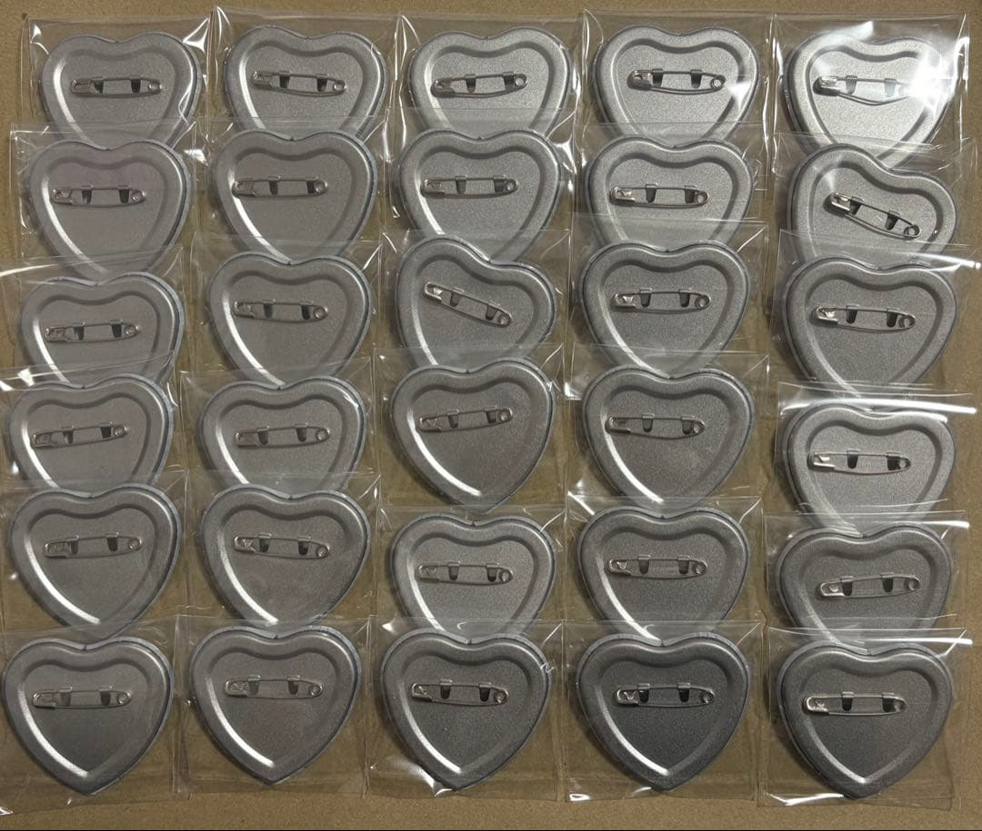 朔間凛月 誓約ハート缶バッジ 中国 セット