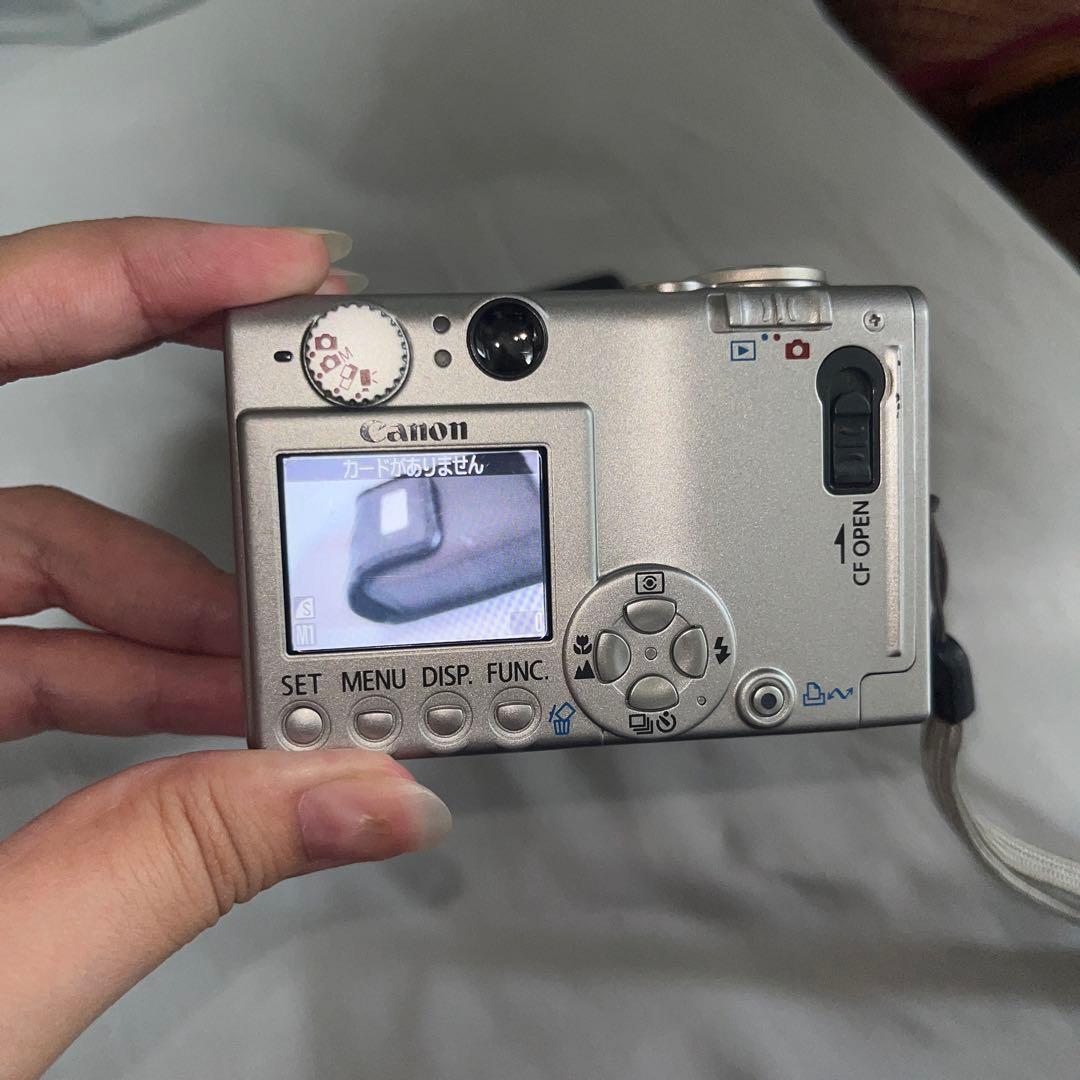 Canon IXY DIGITAL 5.0メガピクセル カメラ ケース付き