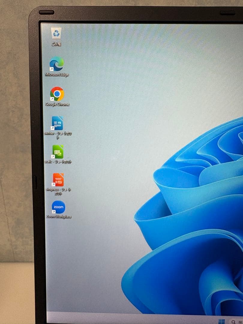 【初期設定済】NEC軽量ノートPC/VersaPro VH4⭐︎Win11☆i5