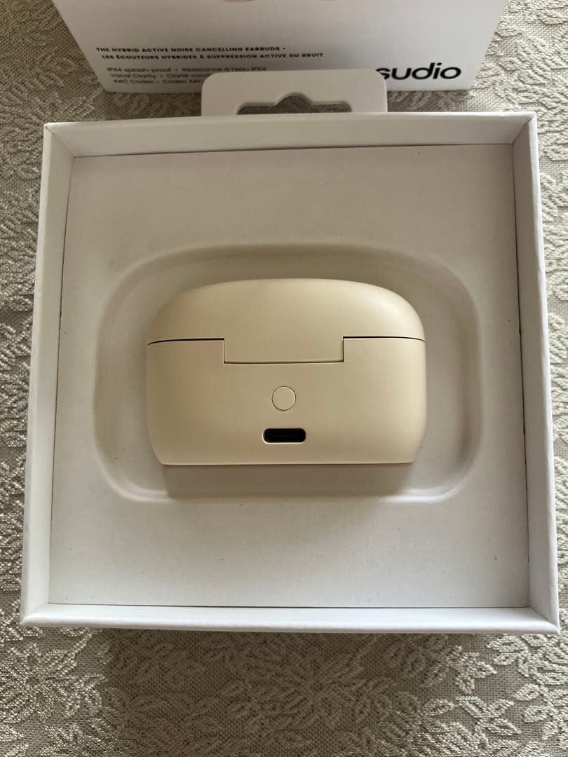 未使用・sudio E3 ハイブリッドアクティブノイズキャンセリングイヤホン