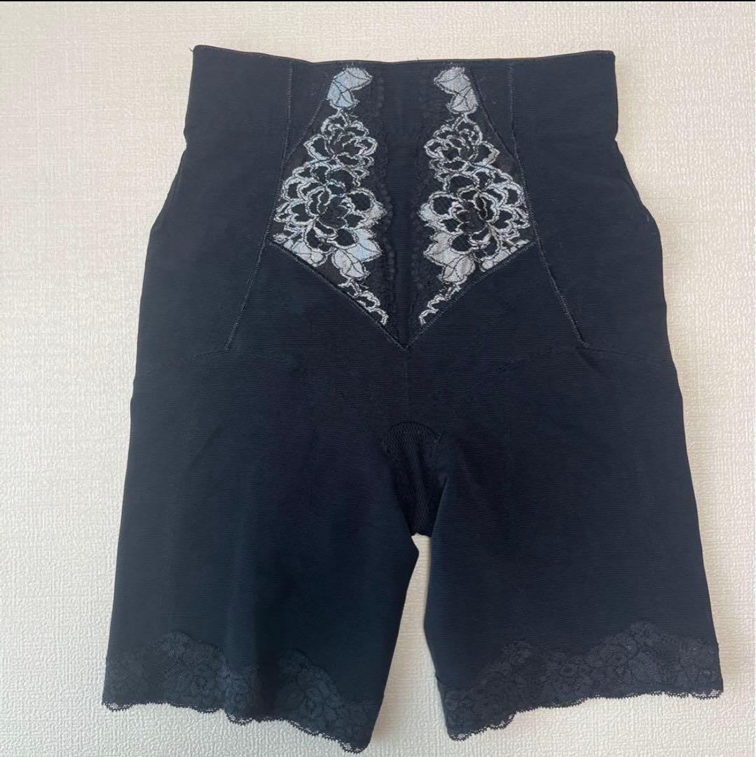 ♡じゅりえっとです♡ Divage　補正下着　ロングガードル　ブラック