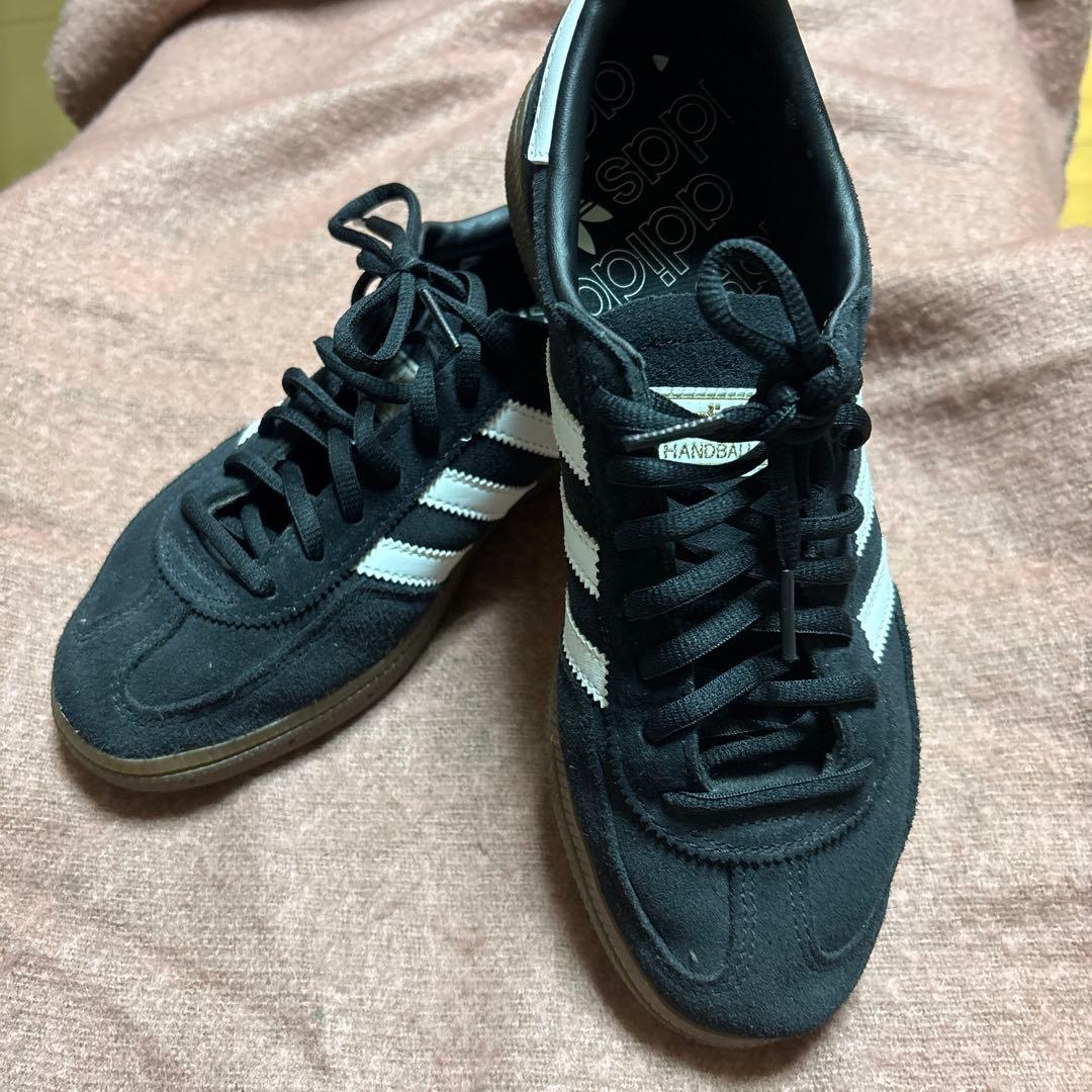 adidas Spezial ブラックスニーカー