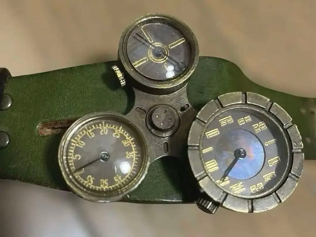 y*-様 ボトムズ　ウォッチ スコープドッグモデル 腕時計 希少　ジャンク　スチ