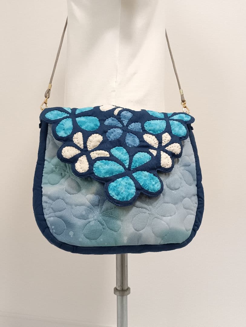 ハワイアンキルト　ハンドメイド　フラップ付きショルダーバッグ