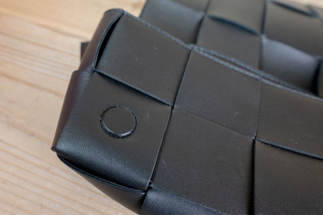 【美品】BOTTEGA VENETA ボディバッグ　マキシイントレ