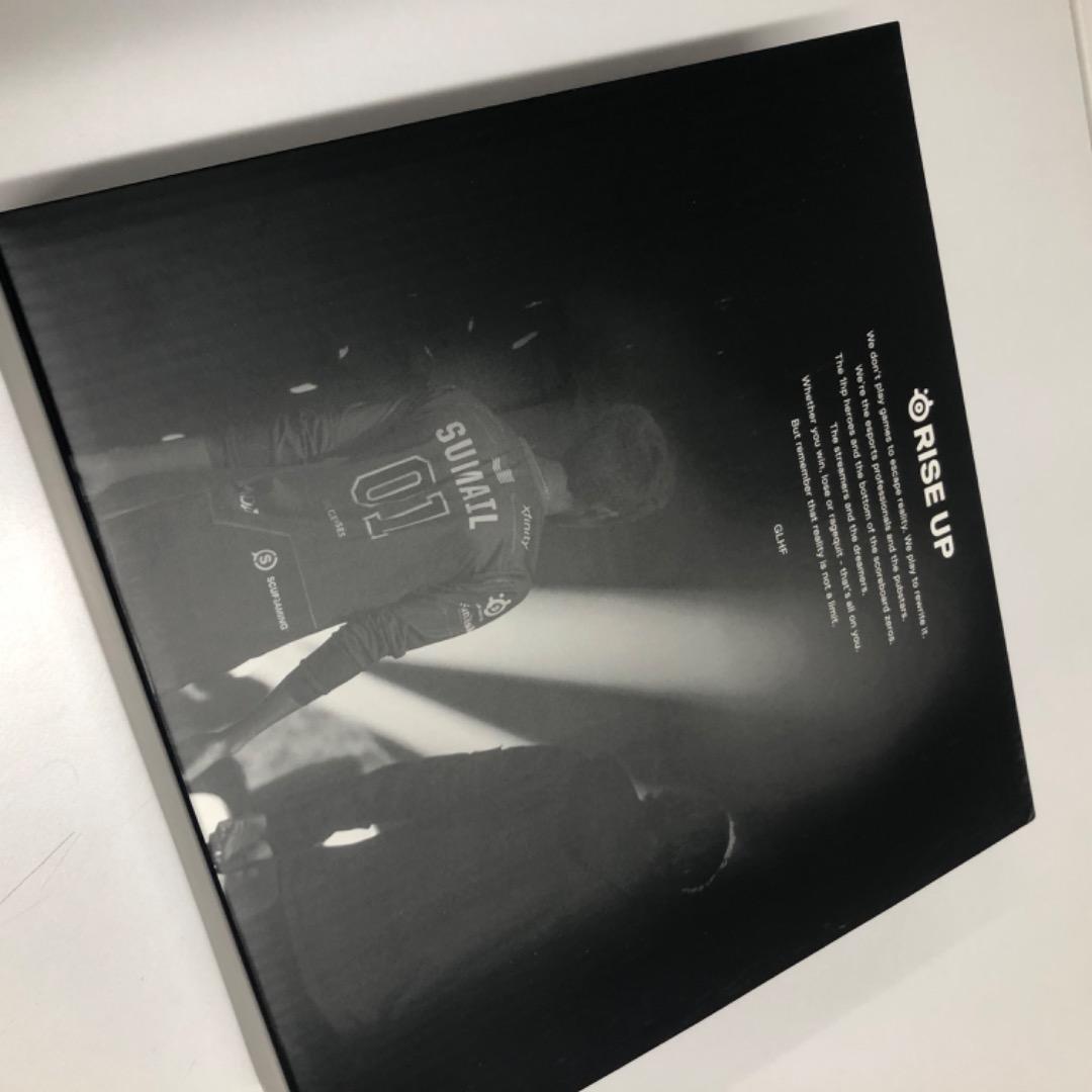 【値下中】スティールシリーズArctis7 ゲーミングヘッドセット61508 白