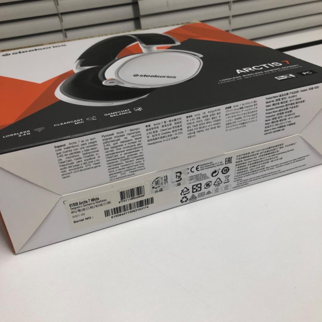 【値下中】スティールシリーズArctis7 ゲーミングヘッドセット61508 白