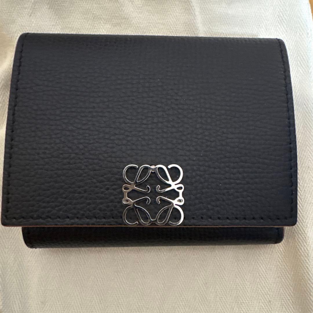 ロエベ　アナグラム トライフォールド ウォレット