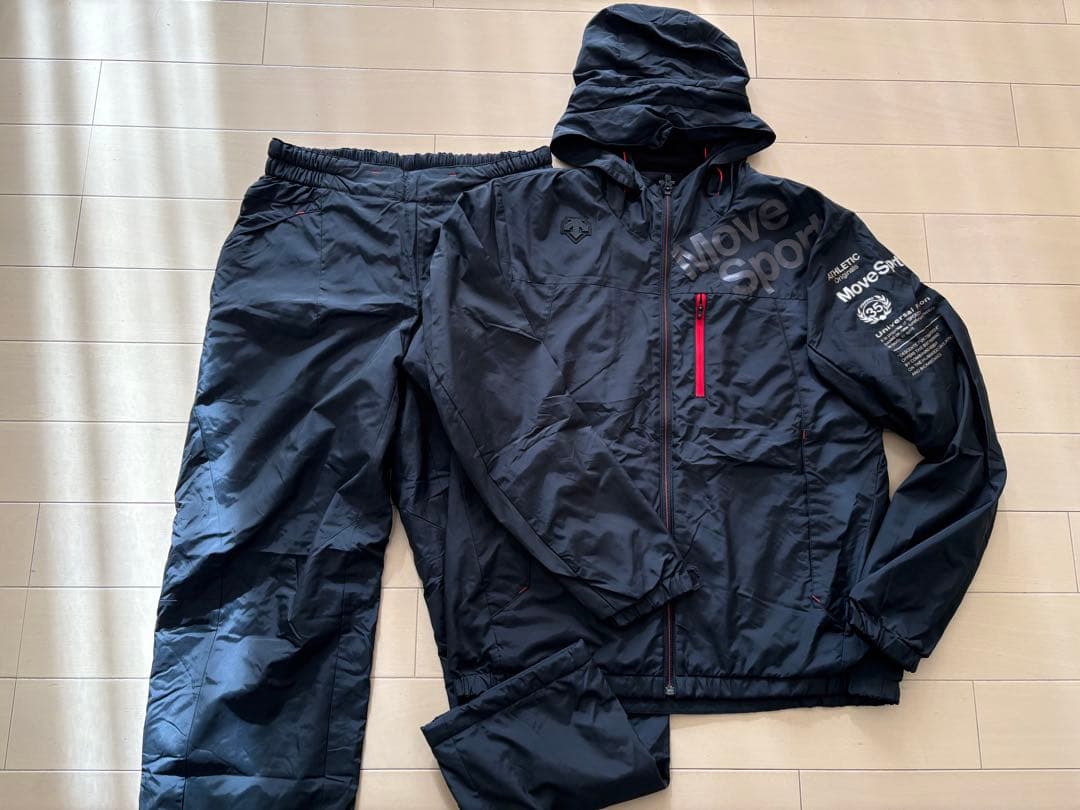 美品DESCENTE Move Sport ウインドブレーカー上下セットOサイズ