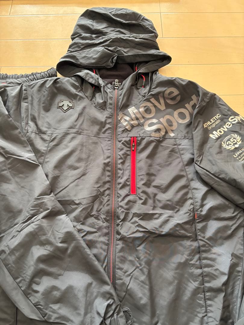 美品DESCENTE Move Sport ウインドブレーカー上下セットOサイズ