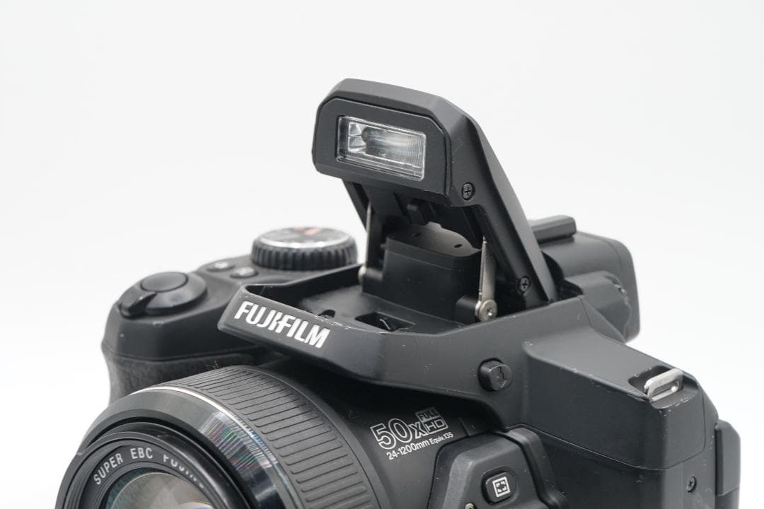 FUJIFILM FINEPIX S1　充電器バッテリー２個付き　実写画像あり