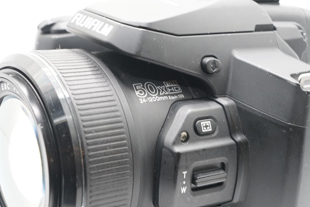 FUJIFILM FINEPIX S1　充電器バッテリー２個付き　実写画像あり