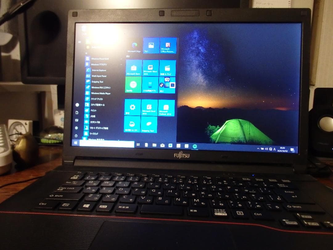 Fujitsu ノートPC Windows 10 本体 ACアダプター付き