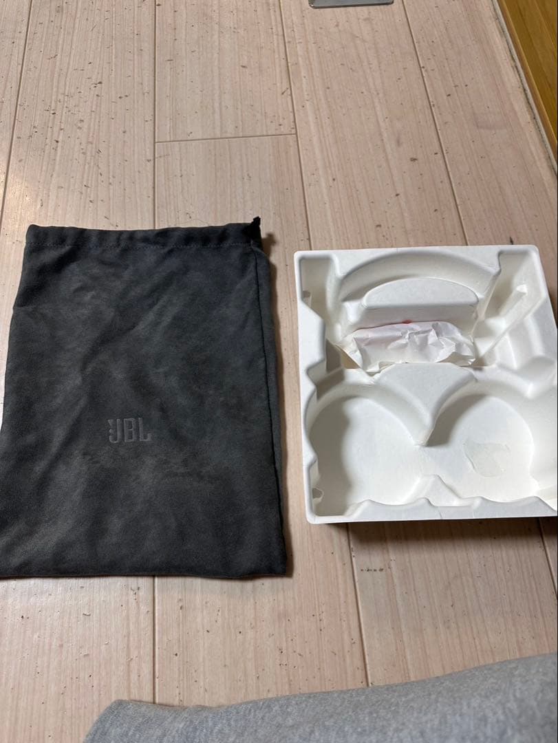 しょーた　JBL LIVE 770NC ワイヤレスヘッドセット　ケース付き