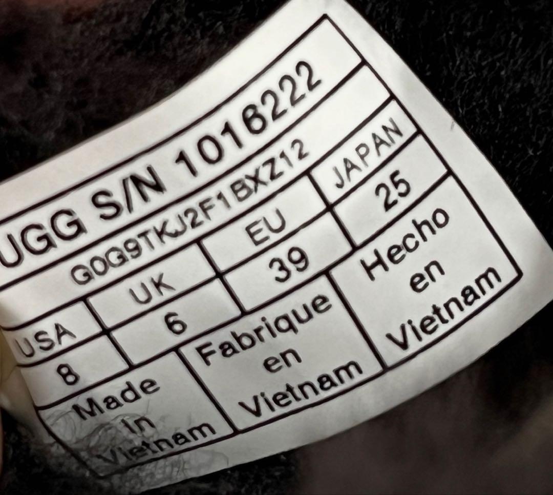 f111 新品　UGG W CLASSIC MINI Ⅱ 1016222 ブーツ