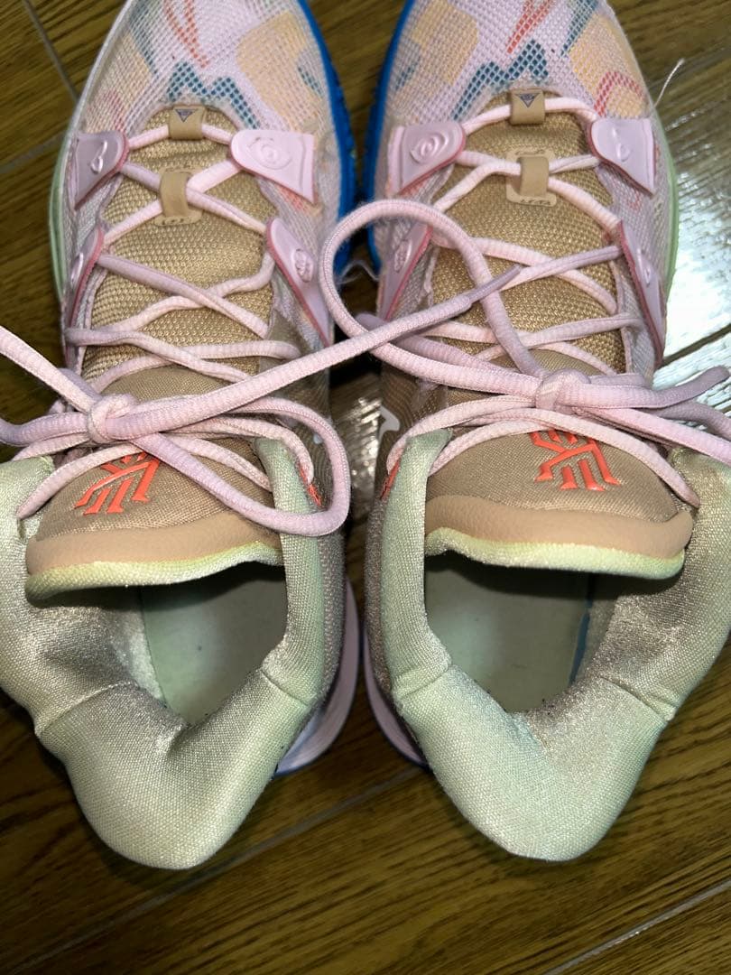 お*こ様 NIKE KYRIE 7 EP '1 WORLD 1 PEOPLE